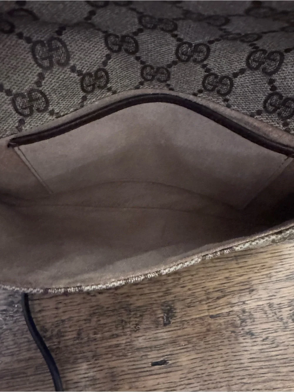 Authentic Vintage Gucci Blondie GG Supreme Clutch